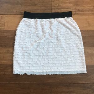 pink skirt, great to wear with a black crop top